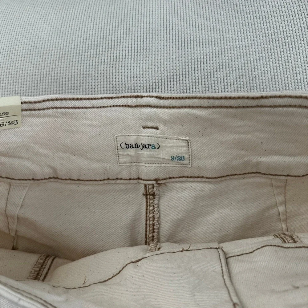 NWT Banjara Cream High Rise Shorts Size 9 28 Contrast Stitch‎